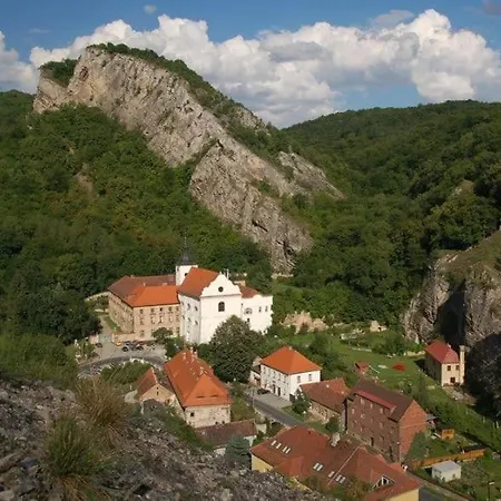 Apartament 4 Guests Apartment,15 Min From Prague Airport,near Golf *