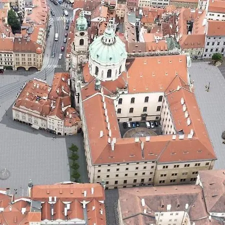 4 Guests Apartment,15 Min From Prague Airport,near Golf * 베로운